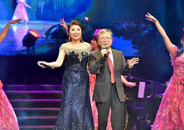 陳思安在2018年舉辦演唱會，與父親良山兄合唱。(資料照，衡山基金會提供)