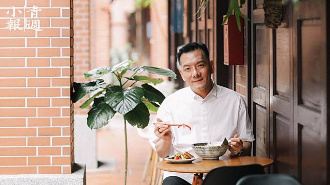 種子音樂創辦人田定豐，2020年出版台灣蔬食餐廳指南《豐蔬食》。（攝影／蔡傑曦）