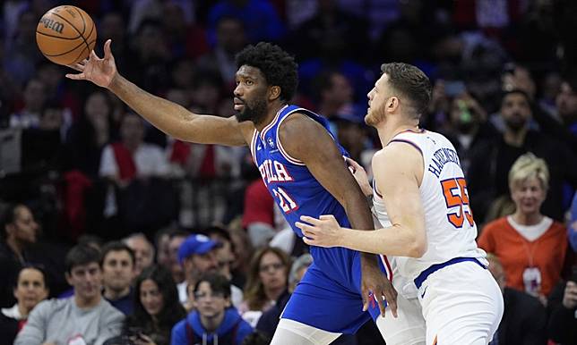 球迷领绳？ 76人主场遭尼克球迷入侵 Embiid：老实说有点失望