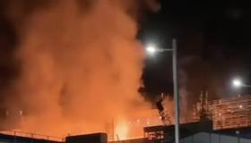 ▲位在高雄的興達電廠二廠，8日晚間疑似因天然氣外洩而發生爆炸火警，目前二號機暫停試車