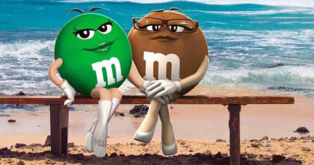 不可以色色？M&M's修改綠+褐巧克力的高跟鞋與性別稱謂