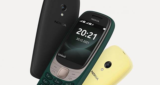 問世20年的Nokia 6310 功能手機，全新復刻版正式發表，螢幕升級為2.8吋彩色，機背並具備有相機拍照功能，內建招牌貪吃蛇遊戲與FM收音機等功能。Nokia 6310手機將率先在英國開賣，售價為59.99英鎊(約新台幣2,309元)，率先於英國開賣。(圖翻攝Nokia 官網)