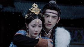 白日提燈》迪麗熱巴化身絕美花魁陳飛宇癡情狂喊：非妳不可| TVBS
