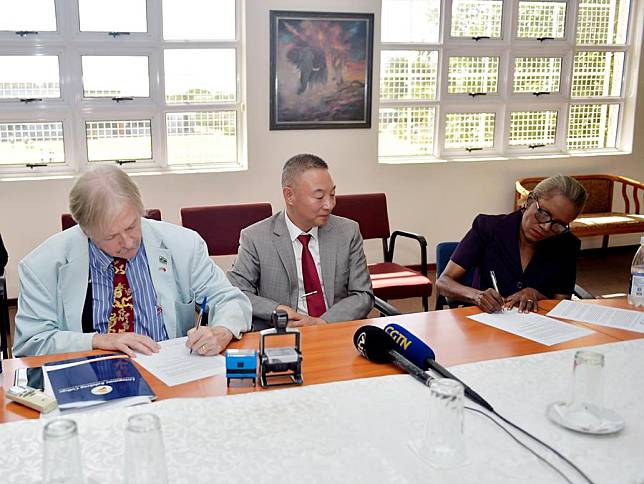 A signing ceremony of a memorandum of understanding is held in Gaborone, Botswana, on Jan. 23, 2025. (Photo by Tshekiso Tebalo/Xinhua)