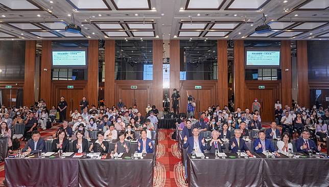 微軟、SAS、Nutanix、Cisco、緯謙齊聚科技金融論壇，共探 AI Agents、AI 決策引擎、AI 防詐等金融應用與基礎設施
