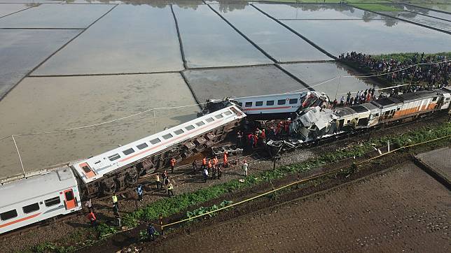 列車相撞事故發生在西爪哇省萬隆。（路透社）