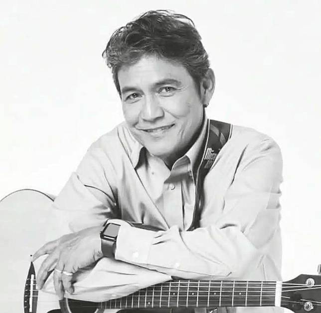 นาทีก่อนเสียชีวิตกะทันหัน ไทม์ไลน์ เอ๋ ไพโรจน์ สังวริบุตร พระเอกตลอดกาล ยุค 80 สาเหตุหัวใจขาดเลือดเฉียบพลัน ในวัย 72 ปี หมอวี เผยสัญญาณเตือน อย่าชะล่าใจ 