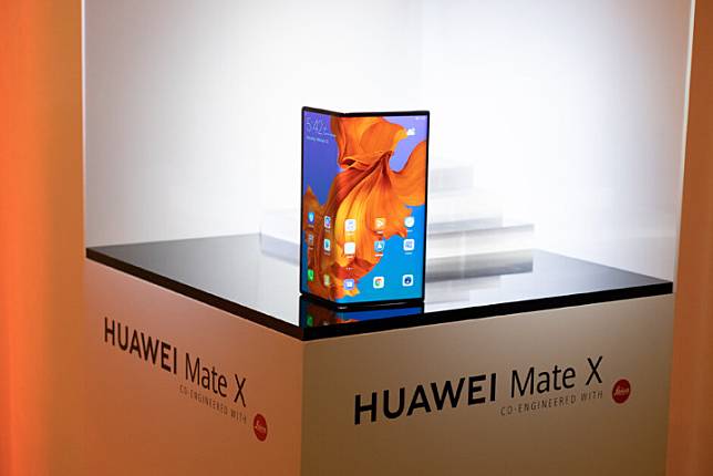 A-Huawei-Mate-X-screen-repair-will-cost-an-iPhone-11-Pro-worth-of-cash.jpg
