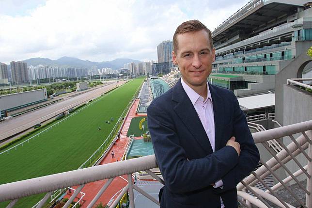 Blake Shinn poses for photos at Sha Tin. Photos: Kenneth Chan