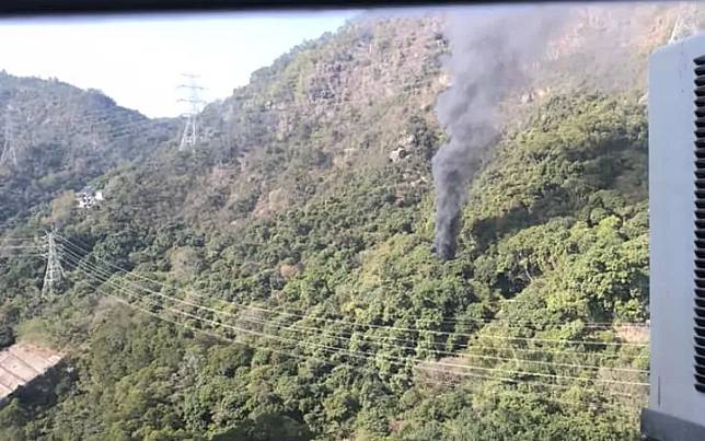 慈雲山發生山火。（fb「慈雲山資訊交流」圖片）