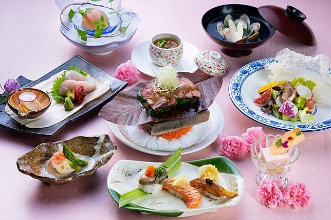 義大皇家酒店柳町日本料理以粉色為基底推出母親節套餐