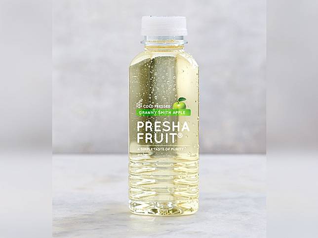 食安中心測試一款瓶裝蘋果汁飲品樣本，含有過量的霉菌毒素「棒曲霉素」。（Presha Fruit網站）