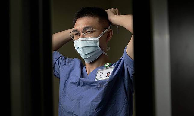 健保30》護理新人逃、資深壓力大，工會理事長羅運生：疫後4大亂象加速人力流失