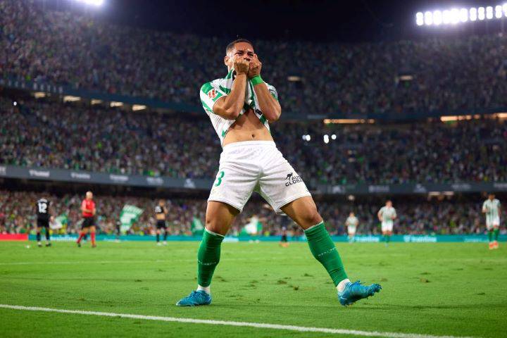 บาร์ซ่าต่อสาย FIFA+UEFA หาทางออกดีล 'โรเก้' | Soccersuck | LINE TODAY
