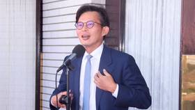 《鏡報》報導，黃國昌不惜背叛金主陳榮泉，指揮狗仔偷拍陳時中。資料照，廖瑞祥攝