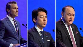 美國國防部長赫格塞斯（左起）、日本防衛大臣小泉進次郎、菲律賓國防部長鐵歐多洛分別在2026年「香格里拉對話」安全論壇發表演說。路透社