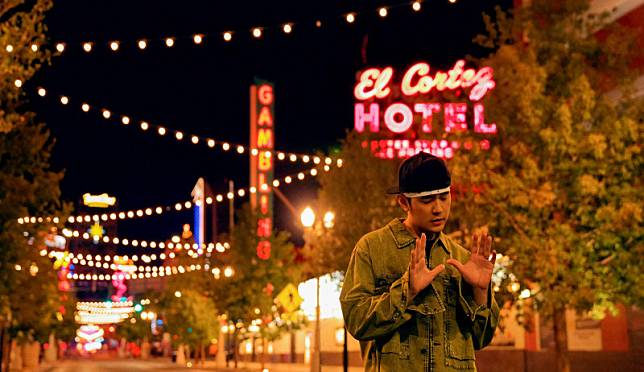周杰倫在Las Vegas取景，拍攝新歌MV。(杰威爾提供)