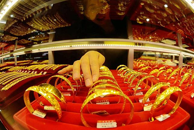 CHINA-COMMODITIES-METAL-PRICE-GOLD