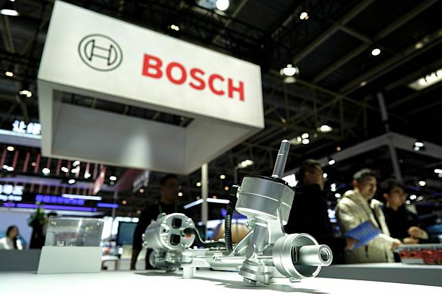 This photo taken on Nov. 28, 2024 shows silicon carbide bridge modules at the booth of Bosch at the second China International Supply Chain Expo (CISCE) in Beijing, capital of China. (Photo by Na Yuqi/Xinhua)