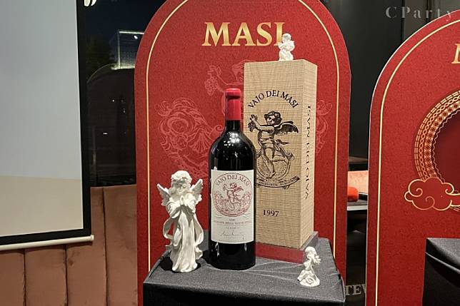 瑪西250周年酒莊窖藏限量版亞瑪諾紅酒1997，酒精濃度16.09%，使用的葡萄品種包括Corvina、Rondinella、Corvinone、Molinara。