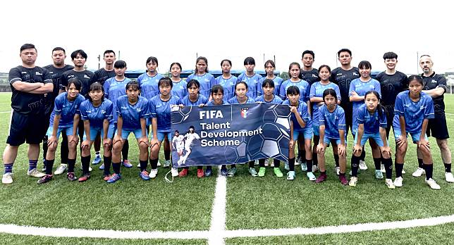 中華民國足球協會與國際足總（FIFA）合作的人才發展計劃，第一站日前在宜蘭順安國中展開。（中華民國足球協會提供）
