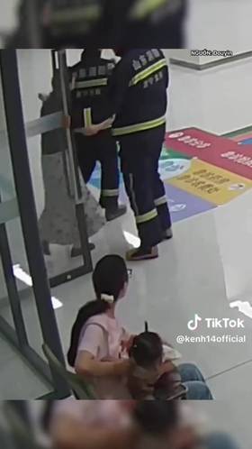 ยิ่งกว่าละคร! ภรรยาอุ้มลูกไข้สูงไป รพ. เจอสามีมากับ ลูกเมียคนอื่น  แต่รู้เหตุผลใครก็ด่าไม่ลง แถมน้ำตาซึมอีกต่างหาก (ข่าวตปท.) | สยามนิวส์ |  LINE TODAY