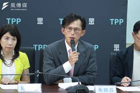 民眾黨團舉辦「苛扣軍警消權益 卓榮泰違法濫紀」記者會。（陳品佑攝）