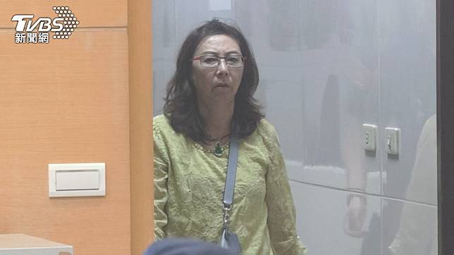 鄭國勳妻子高金治10萬元交保。（圖／TVBS）