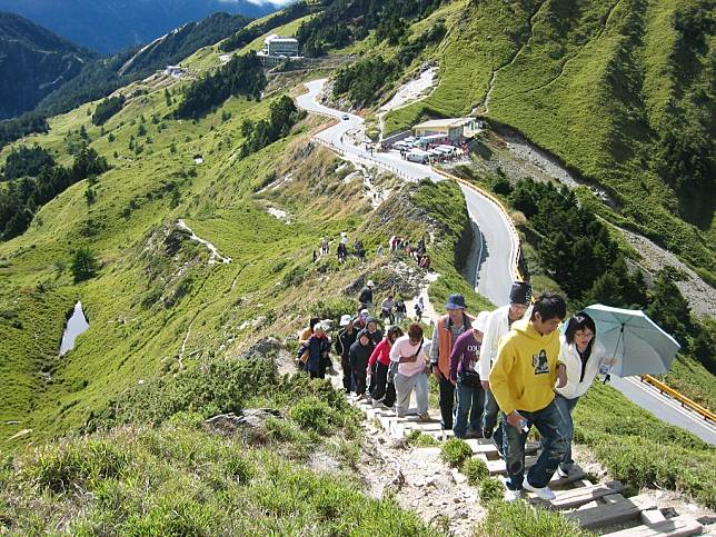 小百岳石門山。（中華旅行社提供）