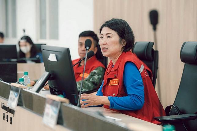 巴威颱風來襲，台東縣長饒慶鈴因未全面停班停課，引起熱議。（取自饒慶鈴臉書）