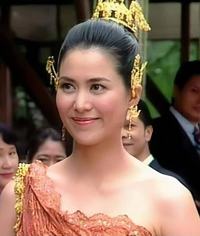 ทายสิใครเอ่ย?