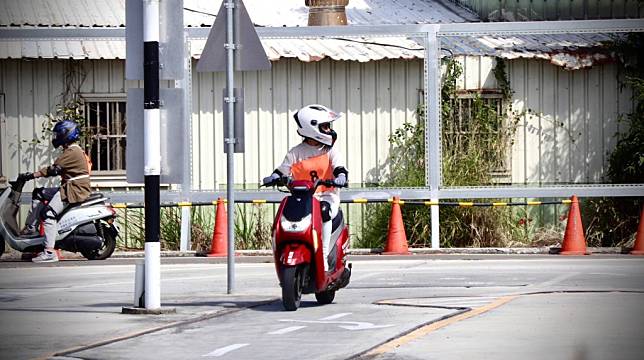 新竹區監理所機車駕馴補助仍有名額 ，請把握申請。（記者彭新茹翻攝)