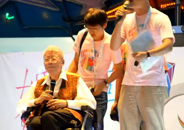 坐輪椅力挺同志的知名影評人景翔過世 享壽80