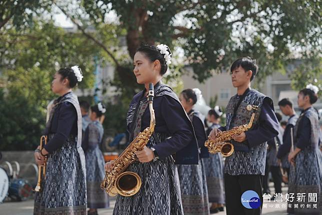 泰國管樂界常勝軍南邦易三倉管樂團特別到嘉義文化創意產業園區快閃演出／嘉義市府提供