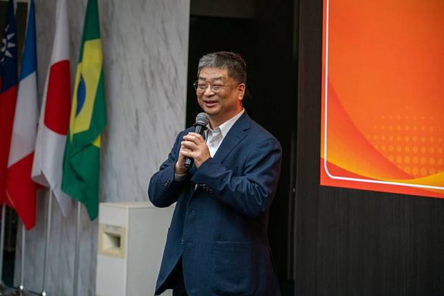 中山醫大副校長、葳格國際學校副創辦人何永全。翻攝fb葳格國際學校-小學部北屯校區