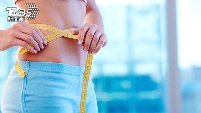 依據衛福部的建議，一週最適當的減重範圍是0.5至1公斤。（示意圖／shutterstock達志影像）