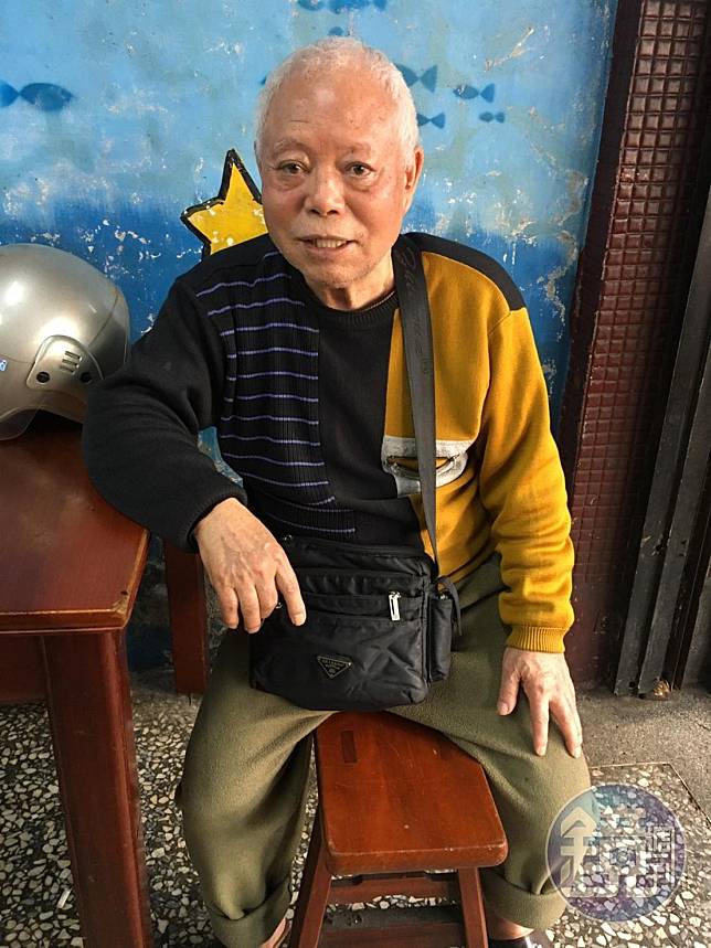 馮坤志的前岳父曾為雄曾是台北市3家飯店總主廚，後自創曾記花枝羹小店。