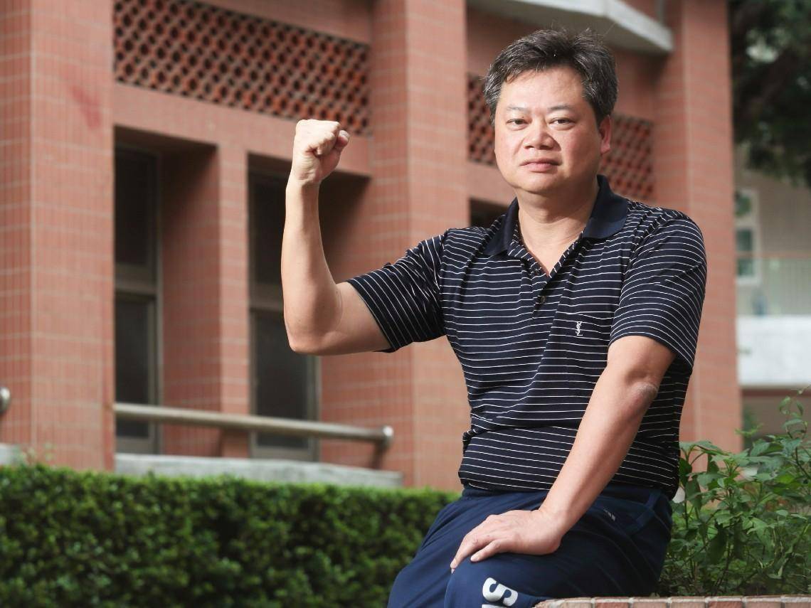 6年存到300張股票，年領500多萬股息！陳重銘：6類可長抱定存股，善用股災逢低加碼| 幸福熟齡X 今周刊| LINE