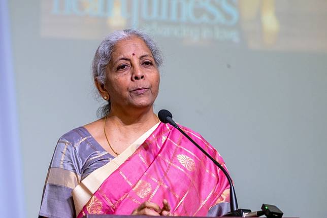 印度財政部長希塔拉曼(Nirmala Sitharaman)在舊金山對印度僑民發表演講。(圖：希塔拉曼臉書)
