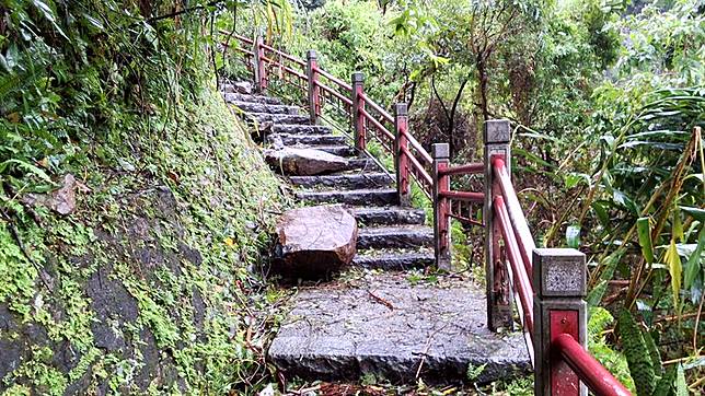 康芮颱風宜蘭縣多處景區受災 縣府進行復原