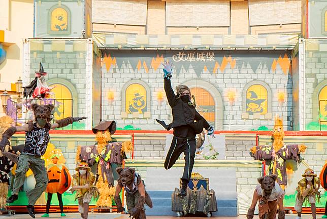 萬聖主題表演「大義的魔法森林：夢境奇遇（圖片提供/義大遊樂世界）