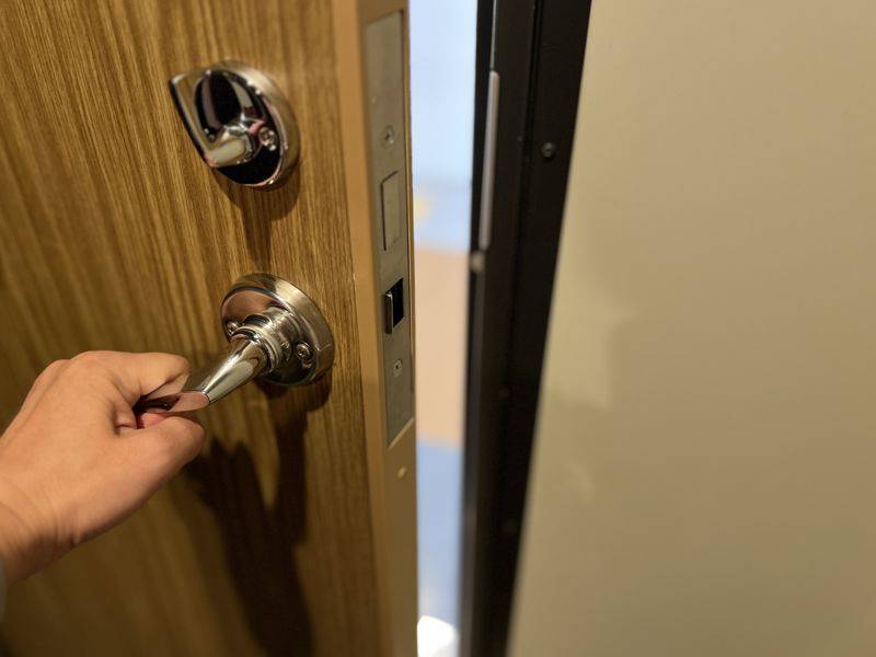 「盤子男」愛巢淪女友外遇砲房　鮮肉小王密謀砲友接力榨乾 | 鏡週刊 | LINE TODAY