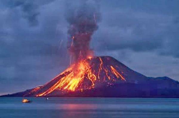 印尼龍目島火山爆發 龍目峇里機場關閉