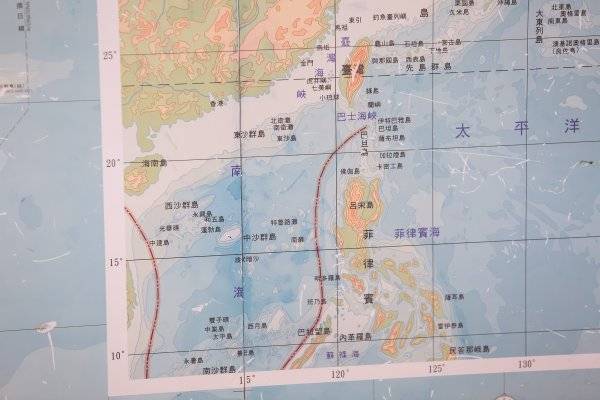 南海諸島與台灣相對位置地圖。（顏麟宇攝）